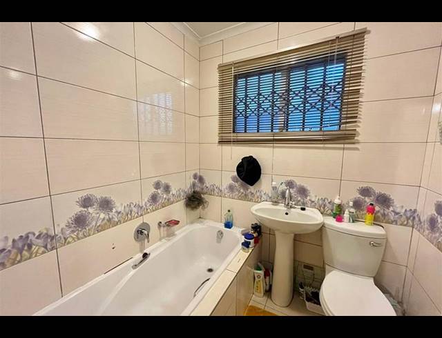 2 BEDROOM PROPERTY TO RENT IN KLIPPOORTJE